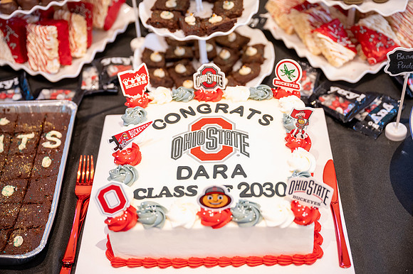 20260530_dara grad1059