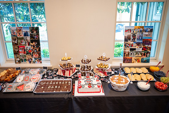 20260530_dara grad1057