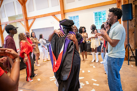 20260530_dara grad1255