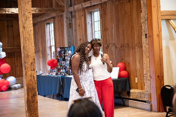 20260530_dara grad1349